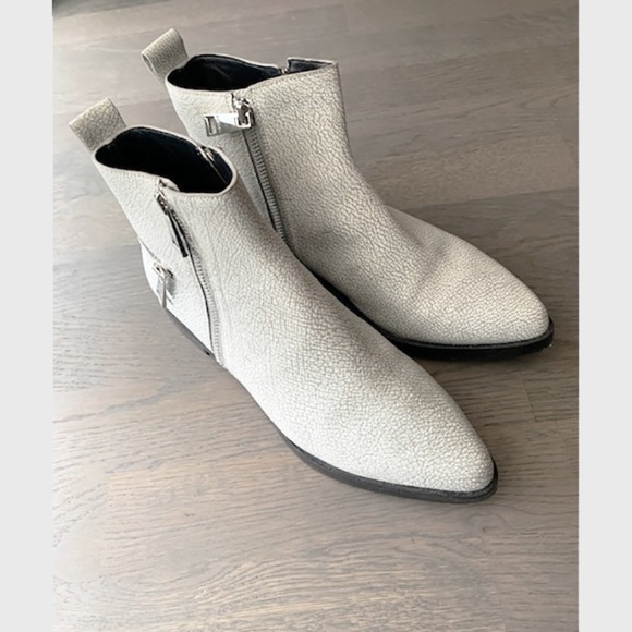 KENZO | Totem Leather Ankle Boots - Picture 4 of 11